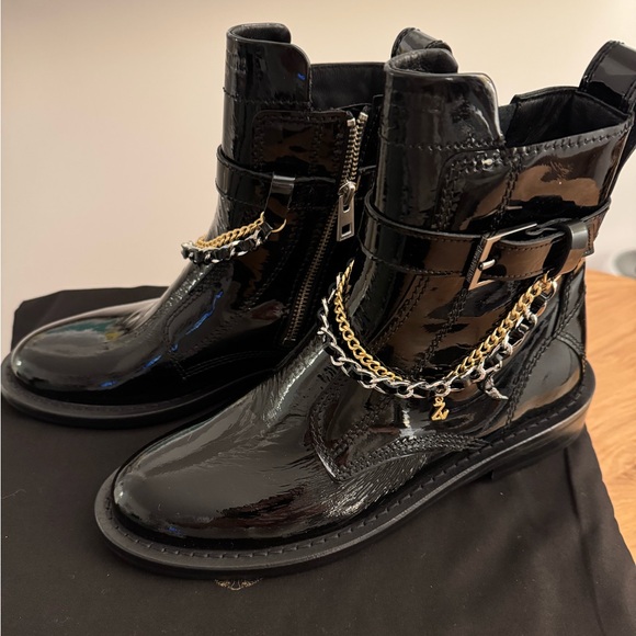Zadig & Voltaire NIB Laureen Chain Bootie Patent Leather Sz 38 - Picture 4 of 11